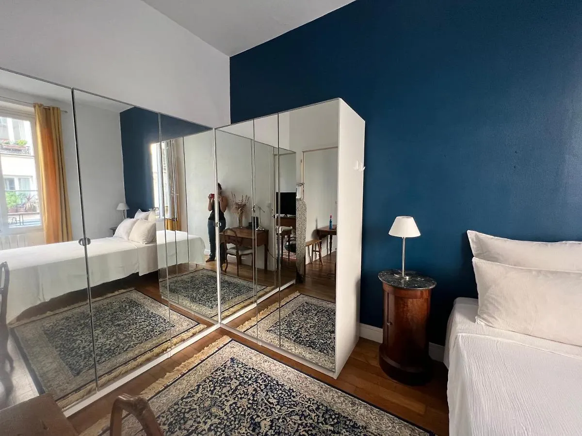 Maison De Ville Cosy Canal Saint Martin Paris France